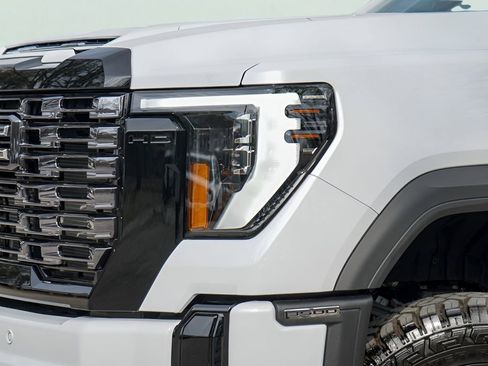 New 2026 GMC Sierra 3500 Denali Ultimate image 3