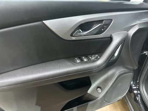 Used 2021 Chevrolet Blazer LT AWD/4WD image 12