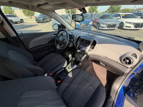 Used 2014 Chevrolet Sonic LT w/ Fun and Sun Package FWD image 26