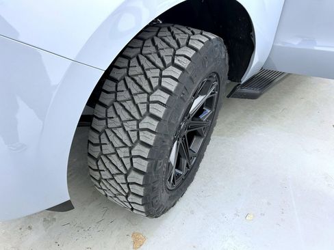 New 2026 Ford Expedition Active image 25