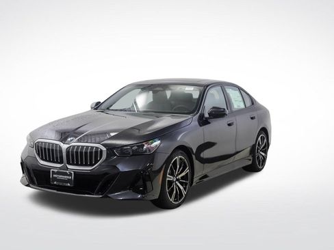 Used 2026 BMW 530i xDrive AWD/4WD image 1