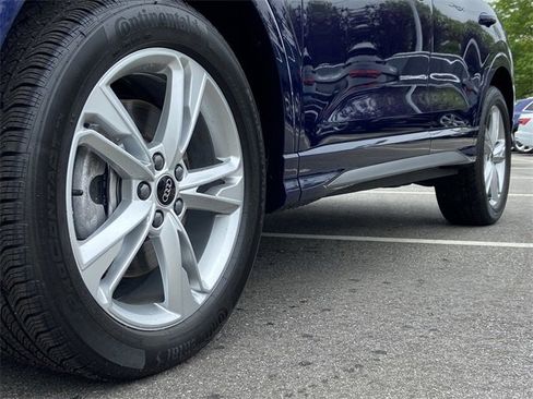 Used 2024 Audi Q3 2.0T Premium w/ Convenience Package image 11