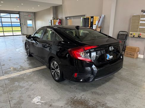 Used 2018 Honda Civic EX-L image 5