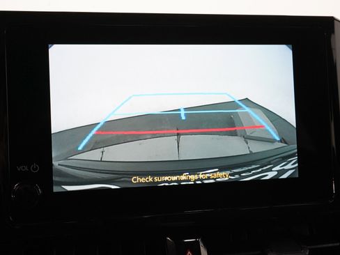 Used 2025 Toyota Corolla LE image 26