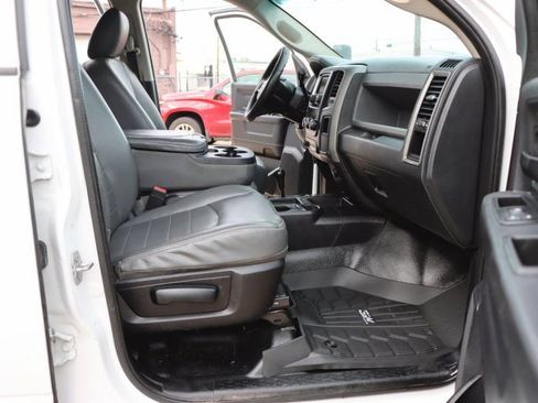 Used 2016 RAM 3500 Tradesman w/ Chrome Appearance Group AWD/4WD image 18