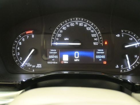 Used 2018 Cadillac XT5 Luxury w/ Driver Awareness Package image 21