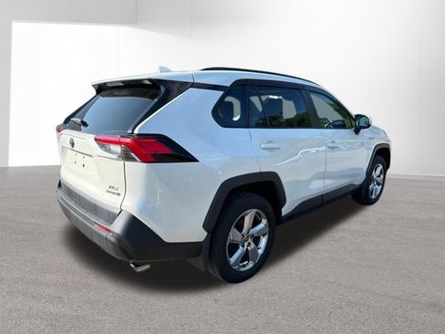 Used 2021 Toyota RAV4 XLE Premium AWD/4WD image 3