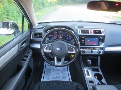 Used 2016 Subaru Outback 2.5i Premium AWD/4WD image 9