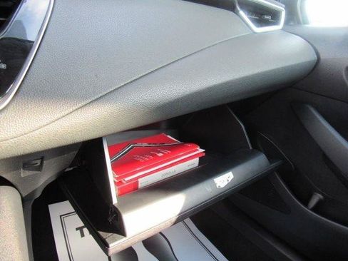 Used 2022 Toyota Corolla LE FWD image 30