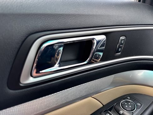 Used 2016 Ford Explorer XLT w/ Equipment Group 202A image 27