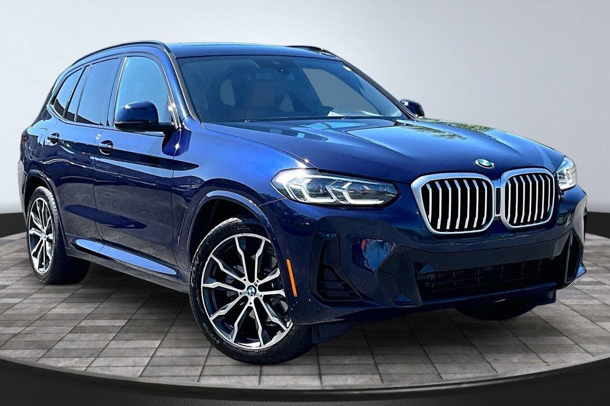 Used 2022 BMW X3 xDrive30i AWD/4WD image 3