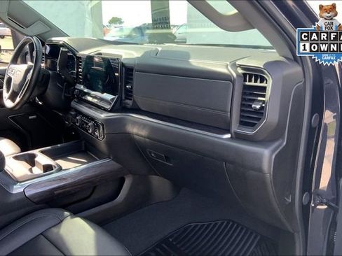 Used 2024 Chevrolet Silverado 2500 LTZ w/ LTZ Convenience Package image 16