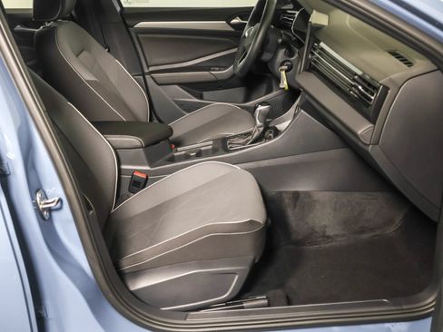 Used 2025 Volkswagen Jetta Sport FWD image 44