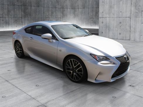 Used 2016 Lexus RC 200t image 7