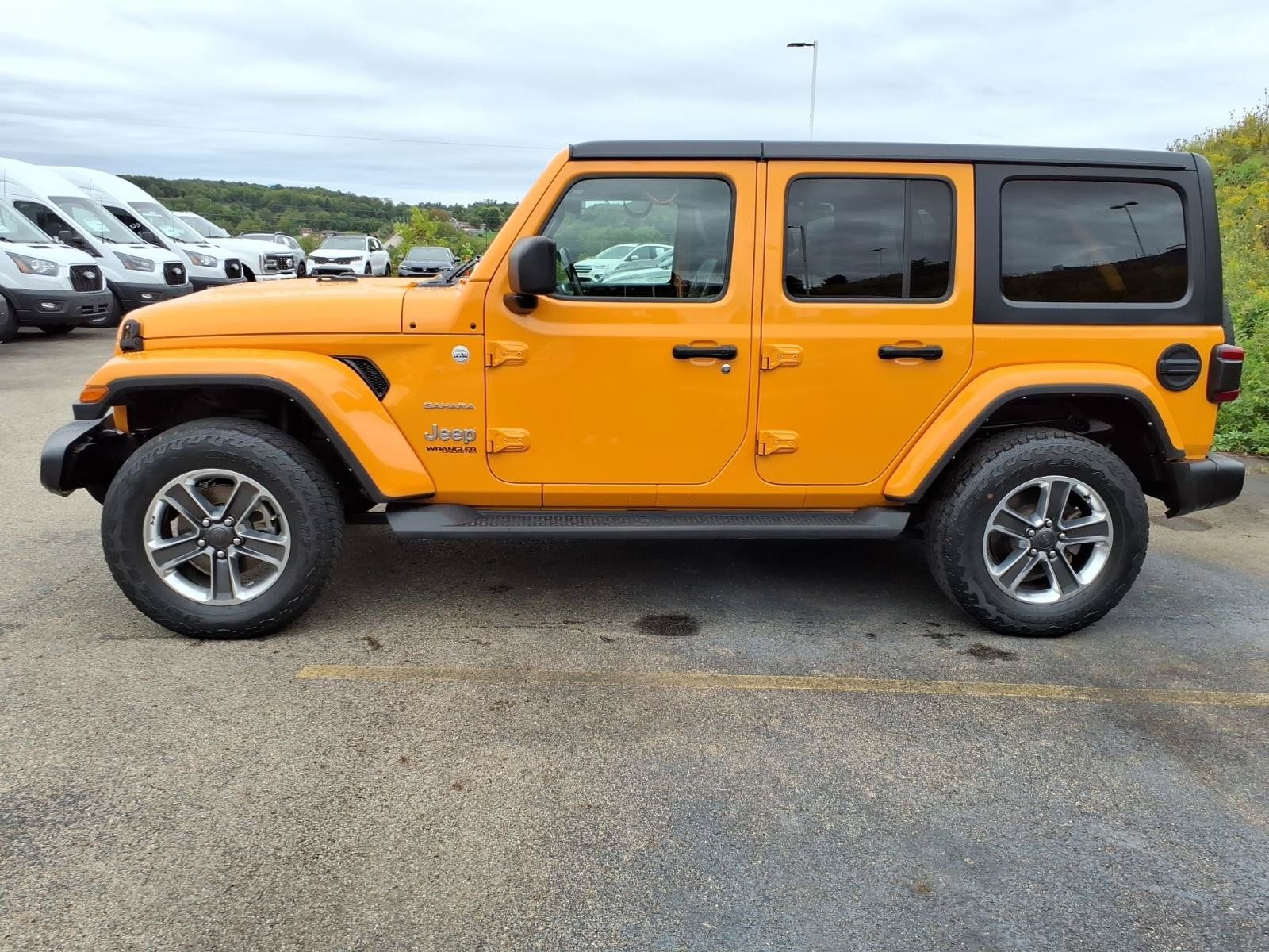 Used 2021 Jeep Wrangler Unlimited Sahara w/ Uconnect 4C Nav & Sound Group AWD/4WD image 4