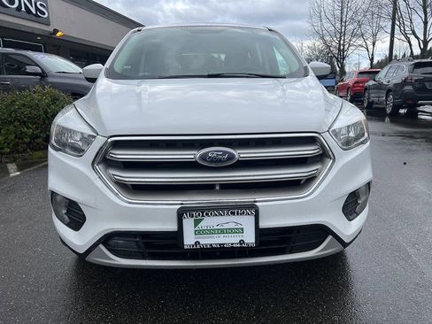 Used 2017 Ford Escape SE image 6
