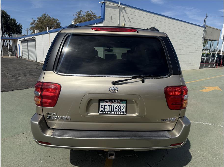 Used 2004 Toyota Sequoia SR5 RWD image 7