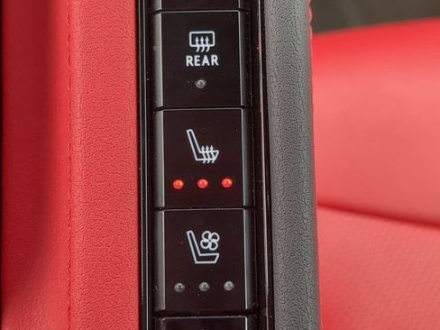 Used 2024 Chevrolet Corvette Stingray Preferred Cpe w/ 2LT RWD image 22