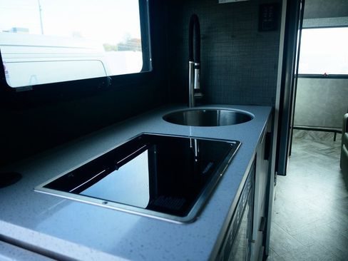 Used 2020 Mercedes-Benz Sprinter 3500 image 23