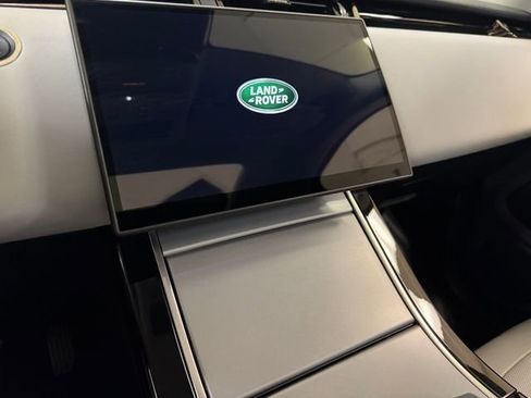 Used 2024 Land Rover Range Rover Evoque S image 13