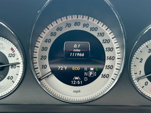 Used 2013 Mercedes-Benz GLK 350 4MATIC image 25