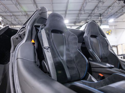 Used 2020 McLaren 720S Performance image 31