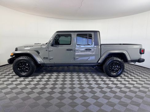 Used 2023 Jeep Gladiator Sport AWD/4WD image 11