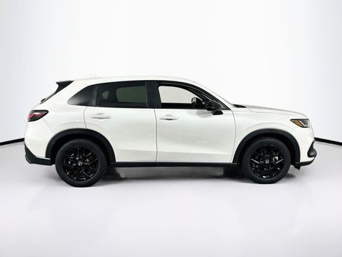 Used 2023 Honda HR-V Sport image 4