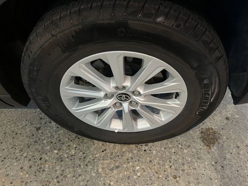 Used 2025 Toyota Grand Highlander FWD image 32