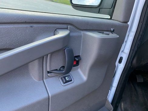 Used 2023 Chevrolet Express 2500 w/ Driver Convenience Package RWD image 16