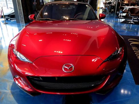 Used 2022 MAZDA MX-5 Miata Grand Touring w/ Weather Package image 13