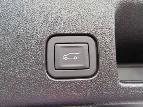 Used 2025 Chevrolet Equinox EV RS w/ Convenience Package II AWD/4WD image 41