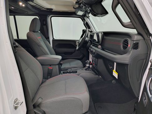 New 2026 Jeep Wrangler Unlimited Rubicon AWD/4WD image 20