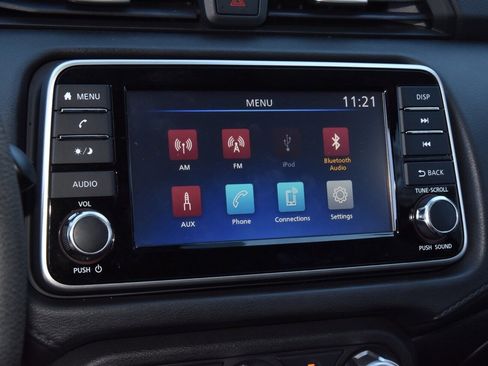 Used 2020 Nissan Versa S image 26