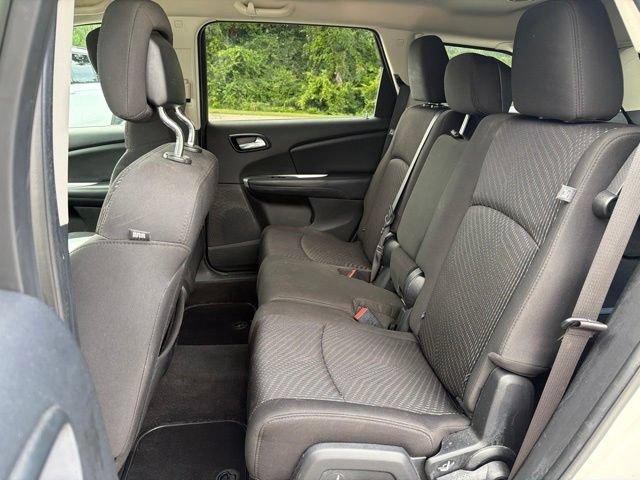 Used 2018 Dodge Journey SE w/ Popular Equipment Group FWD image 17