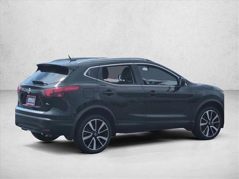 Used 2019 Nissan Rogue Sport SL w/ Premium Package FWD image 5