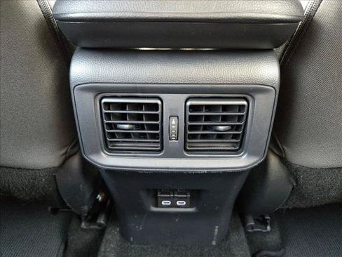 Used 2025 Toyota RAV4 XLE FWD image 17