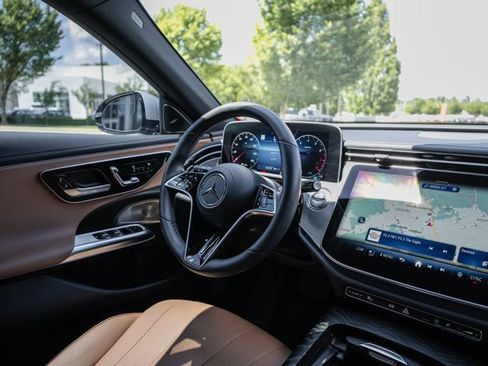 Certified 2024 Mercedes-Benz E 350 4MATIC Sedan image 19