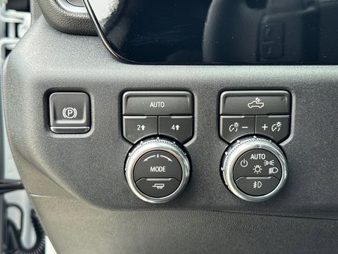 New 2026 GMC Sierra 1500 Elevation w/ Preferred Package AWD/4WD image 30