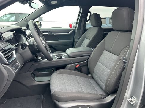 New 2026 GMC Acadia Elevation AWD/4WD image 17