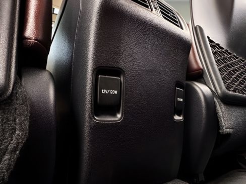 Used 2016 Toyota 4Runner Limited AWD/4WD image 23