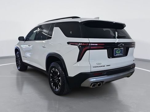 Certified 2024 Chevrolet Traverse Z71 w/ Enhanced Driving Package image 6