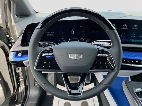 New 2026 Cadillac Optiq Luxury 1 image 10