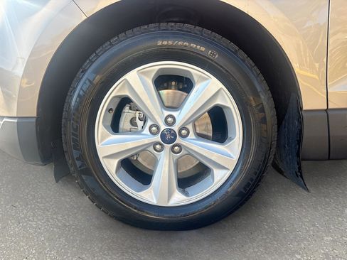 Used 2020 Ford Edge SE image 40