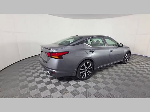 Used 2022 Nissan Altima 2.5 SR image 40