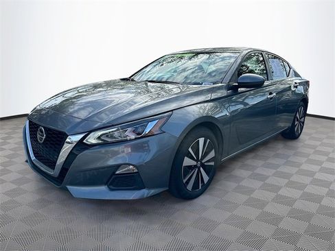 Used 2022 Nissan Altima 2.5 SV image 3