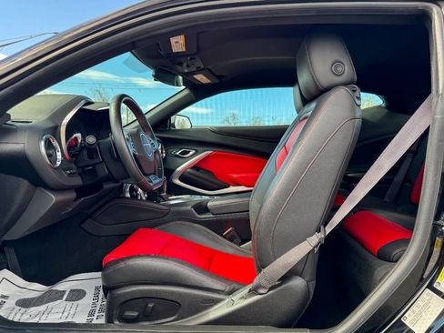 Used 2017 Chevrolet Camaro SS RWD image 23