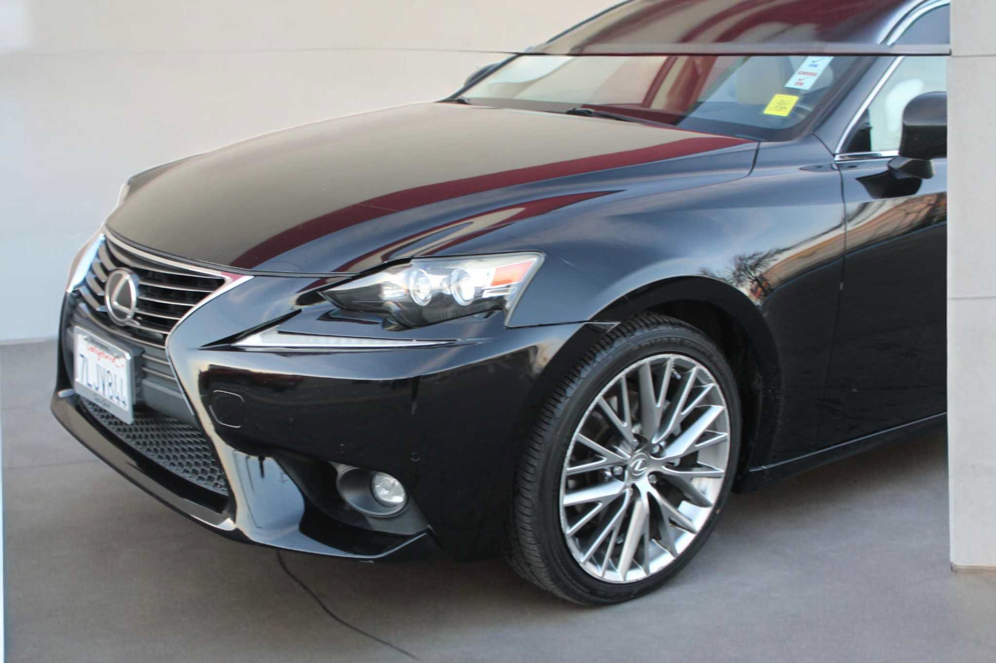 Used 2015 Lexus IS 250 w/ Navigation System Package RWD image 6