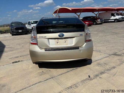 Used 2011 Toyota Prius Two FWD image 6