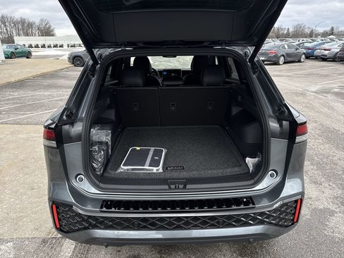 New 2026 Volkswagen Tiguan SE R-Line image 26